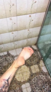Alaine Crissiê feet photo thumbnail