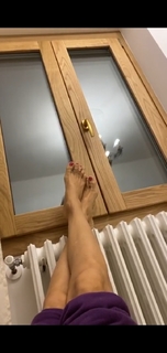 Veronica Maya feet photo thumbnail