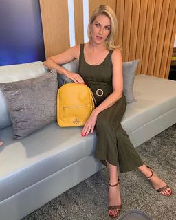 Ana Hickmann feet photo thumbnail