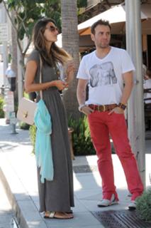 Alessandra Ambrosio feet photo thumbnail