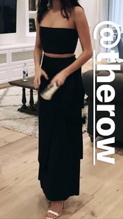Selena Gomez feet photo thumbnail