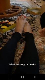 Mouni Roy feet photo thumbnail