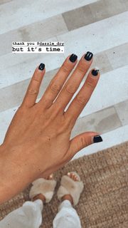 Daniella Monet feet photo thumbnail