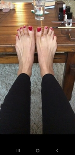 Emmanuelle Chriqui feet photo thumbnail