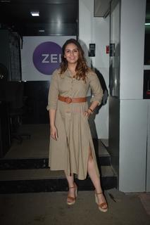 Huma Qureshi feet photo thumbnail
