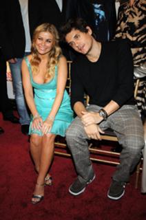Carmen Electra feet photo thumbnail