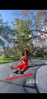 Brooke Burke feet photo thumbnail
