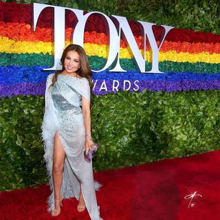 Thalía feet photo thumbnail