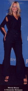 Mandy Moore feet photo thumbnail