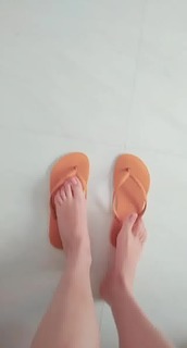 Isa Pes feet photo thumbnail