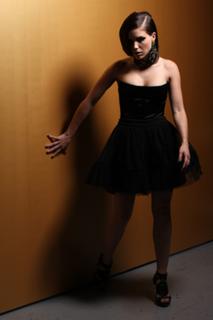 Sophia Bush feet photo thumbnail