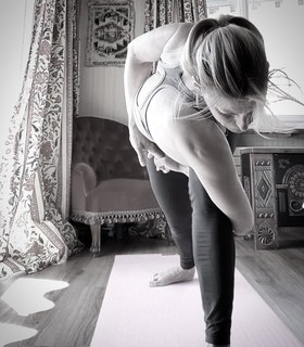 Federica Fontana feet photo thumbnail