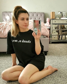 Natalia Mogollon feet photo thumbnail