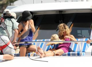AnnaLynne McCord feet photo thumbnail