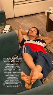 Malaika Arora feet photo thumbnail