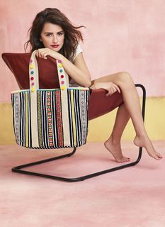 Penélope Cruz feet photo thumbnail