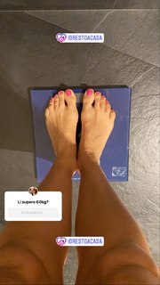 Veronica Maya feet photo thumbnail