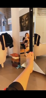 Veronica Maya feet photo thumbnail
