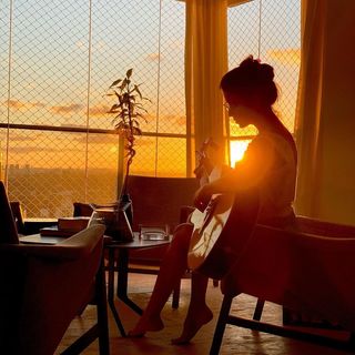 Paula Fernandes feet photo thumbnail