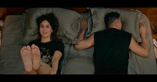 Kareena Kapoor feet photo thumbnail