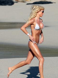 Victoria Silvstedt feet photo thumbnail