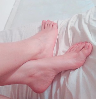 Isa Pes feet photo thumbnail