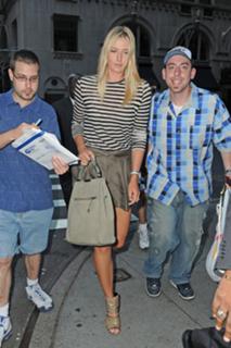 Maria Sharapova feet photo thumbnail
