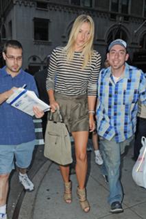 Maria Sharapova feet photo thumbnail