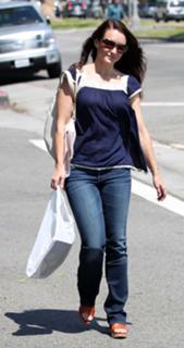 Kristin Davis feet photo thumbnail