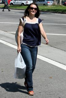 Kristin Davis feet photo thumbnail