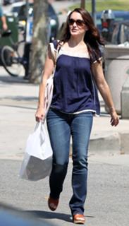 Kristin Davis feet photo thumbnail