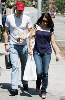 Kristin Davis feet photo thumbnail