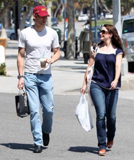 Kristin Davis feet photo thumbnail