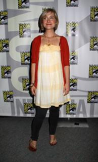 Allison Mack feet photo 5