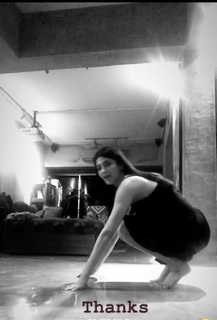 Shruti Haasan feet photo thumbnail