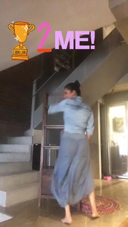 Shruti Haasan feet photo thumbnail