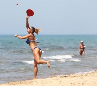 Ilary Blasi feet photo thumbnail
