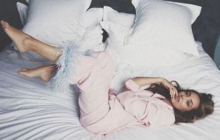 Jade Thirlwall feet photo thumbnail