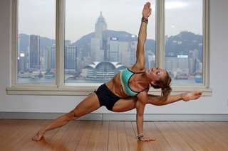 Kino MacGregor feet photo thumbnail