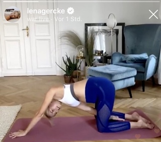 Lena Gercke feet photo thumbnail