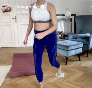 Lena Gercke feet photo thumbnail