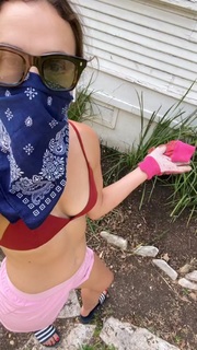 Adriene Mishler feet photo thumbnail