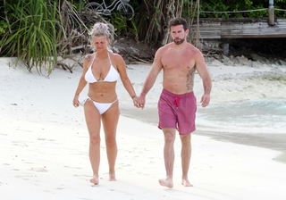 Kerry Katona feet photo thumbnail