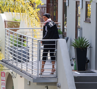Nicole Murphy feet photo thumbnail