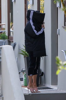 Nicole Murphy feet photo thumbnail