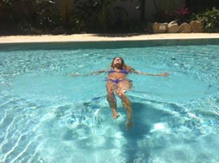 Caroline Flack feet photo thumbnail