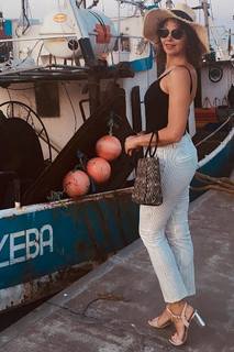 Anna Popek feet photo thumbnail
