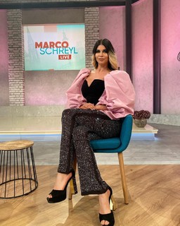 Micaela Schäfer feet photo thumbnail