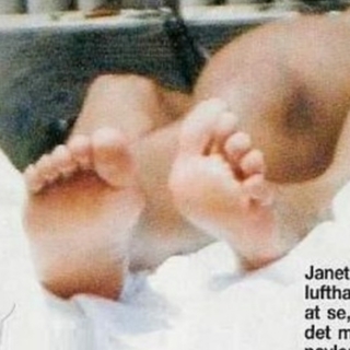 Janet Jackson feet photo 5