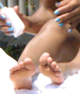 Janet Jackson feet photo 4